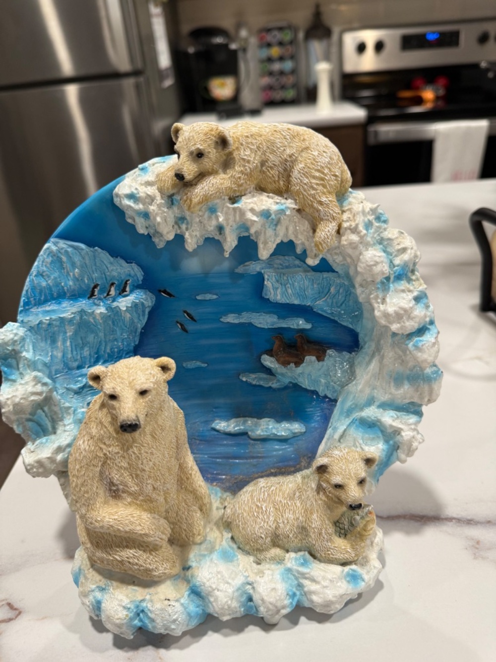 RARE Arctic Polar Bear Resin Decorative Diorama Ornament with Seals & Penquins - Picture 3 of 9